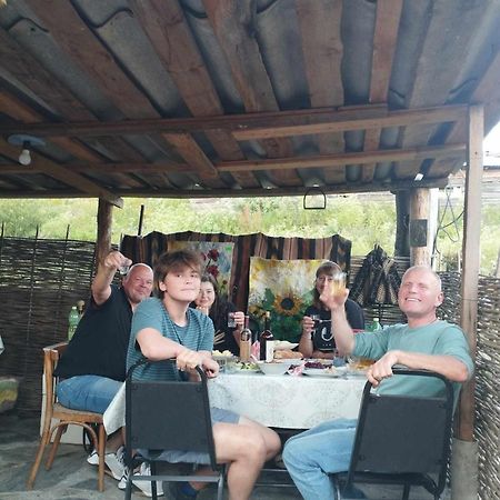 Guesthouse Elisabeth Omalo エクステリア 写真