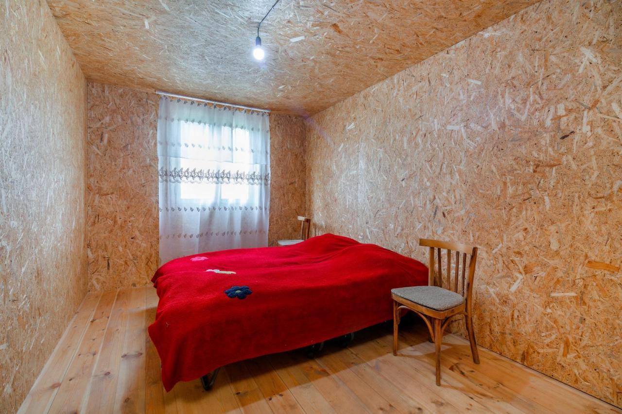 Guesthouse Elisabeth Omalo エクステリア 写真